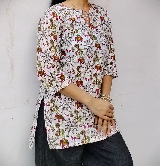 Vaanya – Warli Print Short Kurti